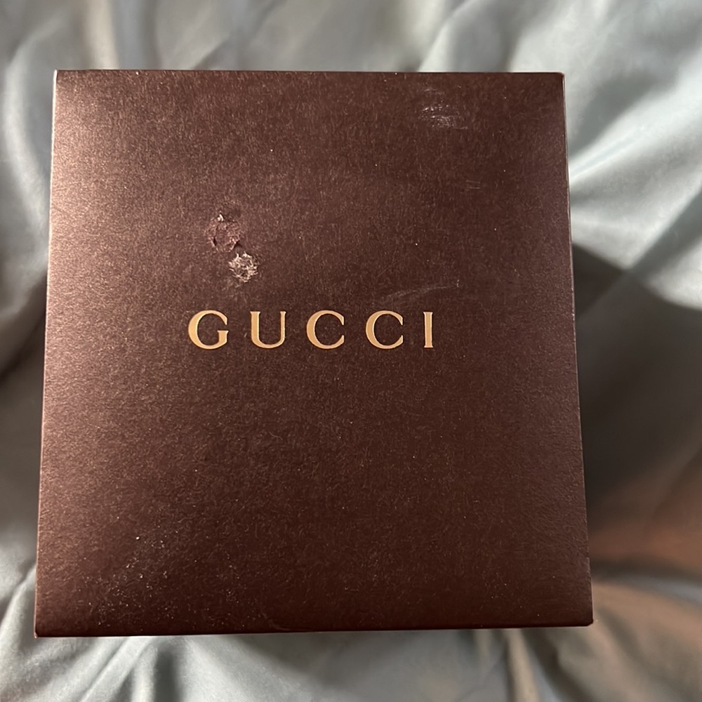 ⭐️ YEAR END SALE ⭐️ GUCCI DIAMOND WATCH - Picture 14 of 14